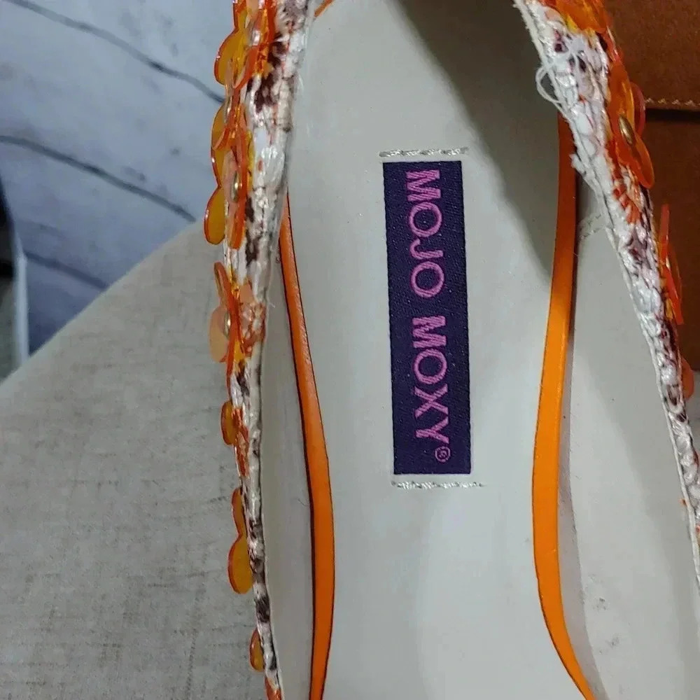 Heigh-Heels by Mojo Moxy - Picture 3 of 10